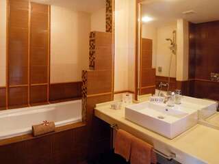 Отель Grifid Club Hotel Bolero & Aqua Park – Ultra All Inclusive Золотые Пески Двухместный номер Делюкс с 1 кроватью (для 2 взрослых)-4